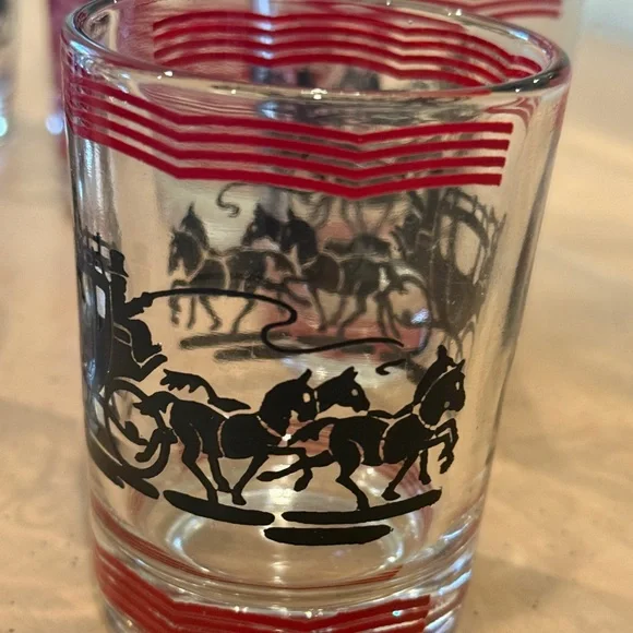 Elegant Red and Black Cocktail Shaker Set with Glasses #vintage #cocktailshaker - Picture 5 of 7